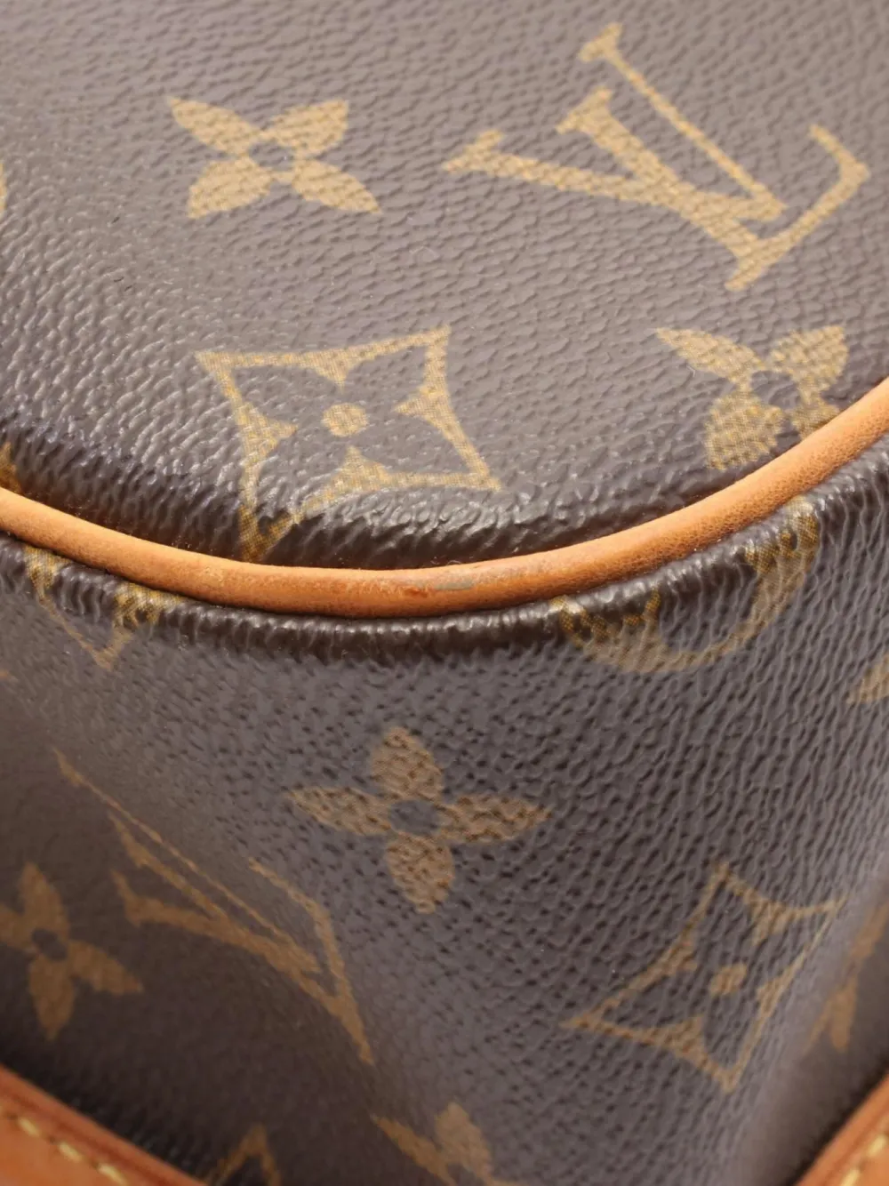 Pre-owned Louis Vuitton 2010 Sologne Shoulder Bag In Brown
