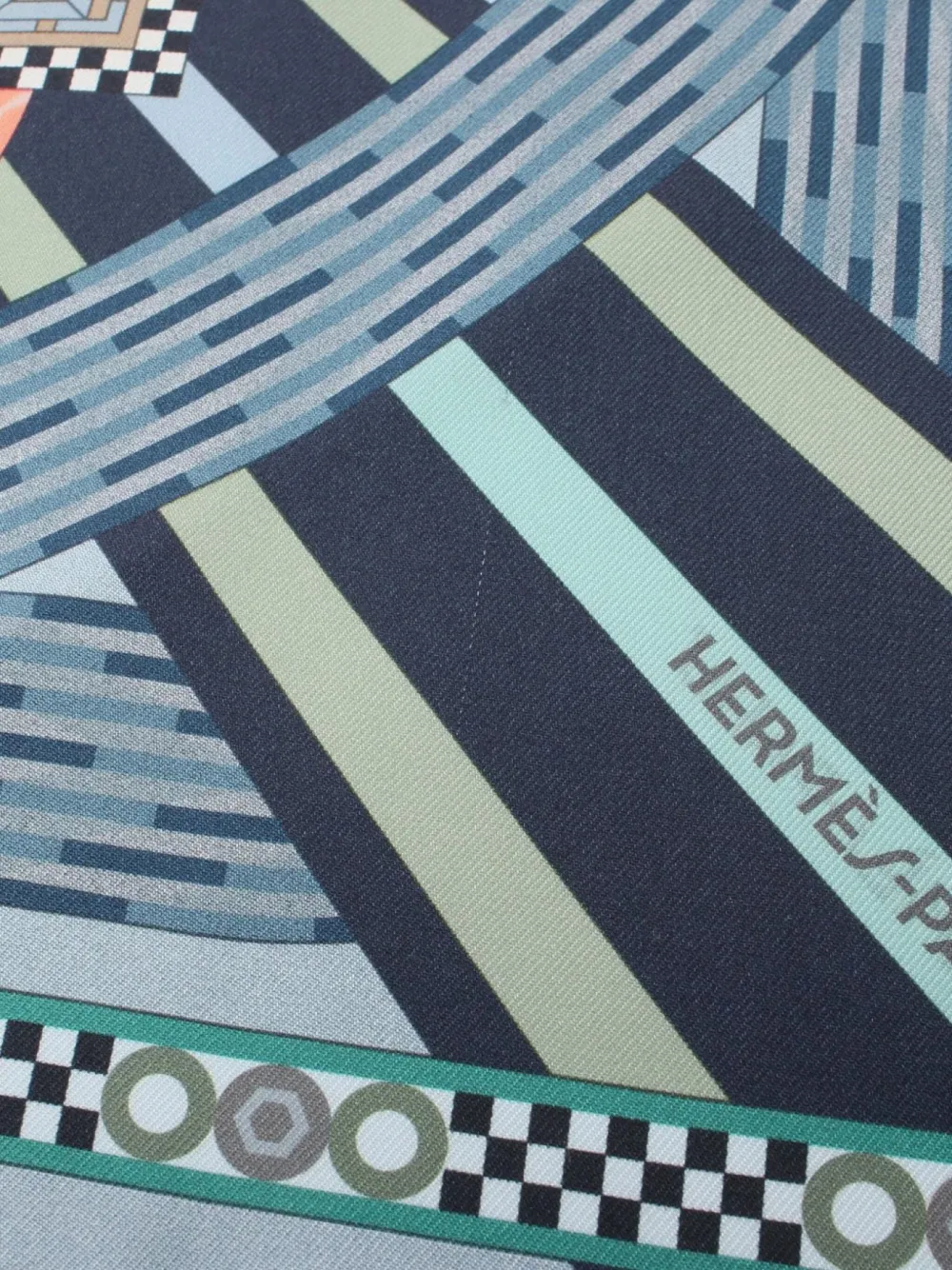 Pre-owned Hermes 2010s Carrés 90 A La Lumière Du Flambeau Silk Scarf