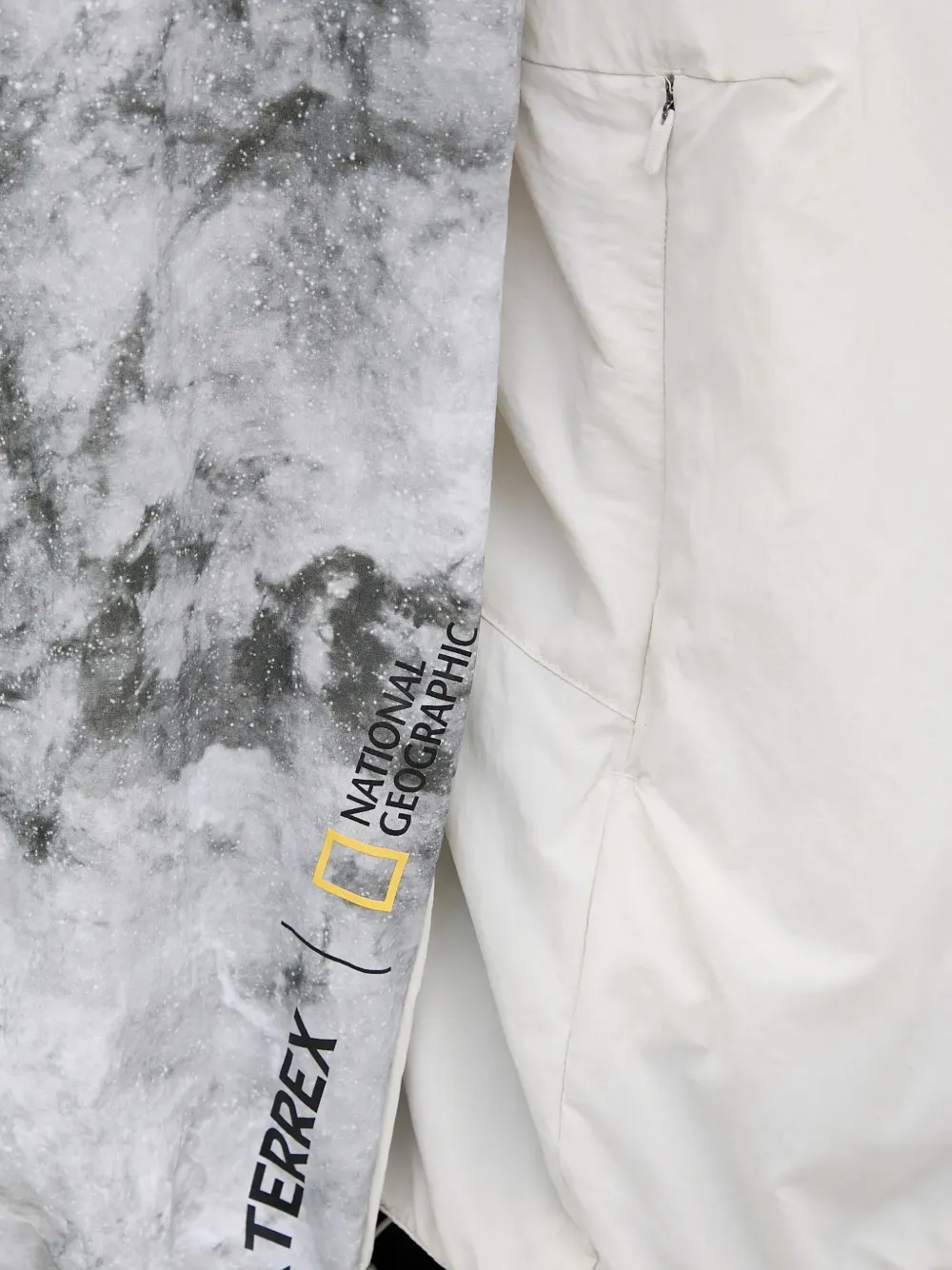 Adidas x National Geographic Terrex WIND.RDY Jacket | White