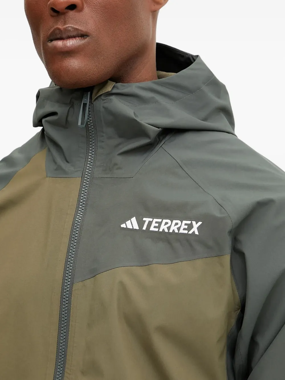 adidas RAIN.RDY Multi Terrex tweekleurig jack met capuchon Groen