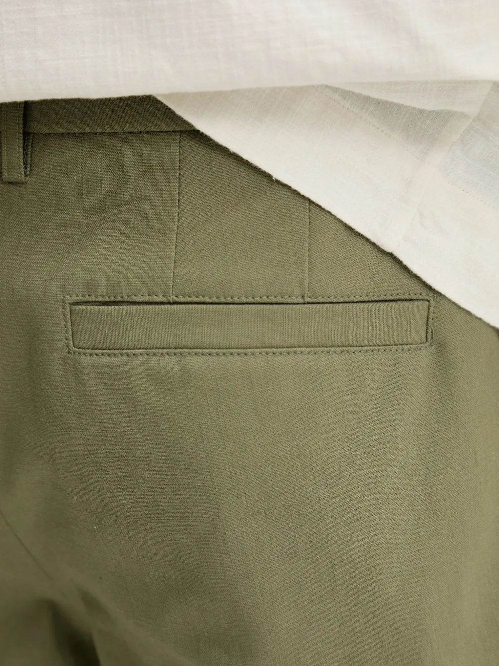 Apc Chino Pleated Cotton Shorts In Green