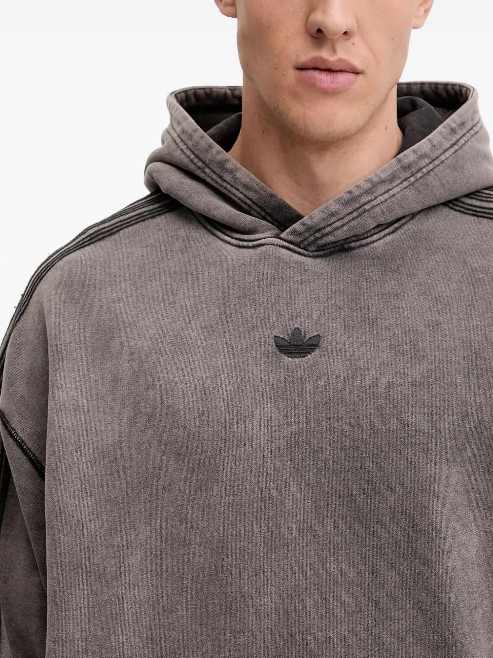 adidas Hoodie met geborduurd detail en gestreepte mouwen Zwart