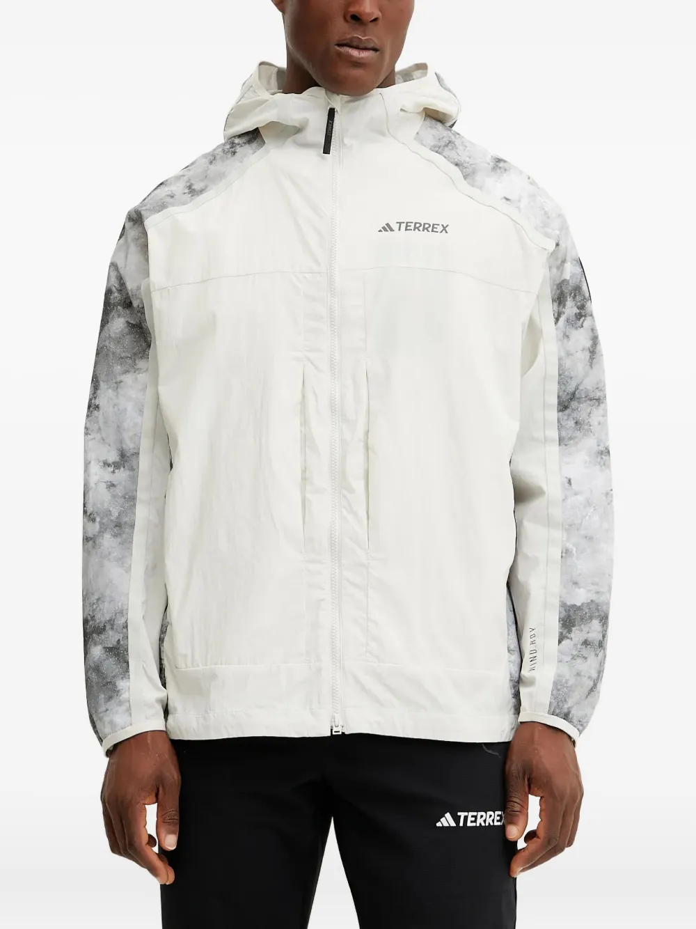 adidas x National Geographic WIND.RDY jack met capuchon en marmerprint Wit