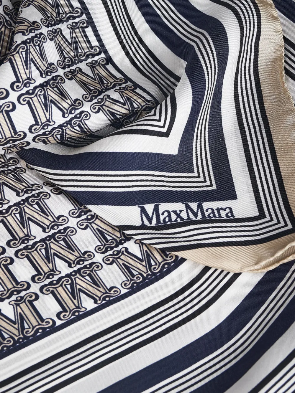 Max Mara silk scarf Blauw