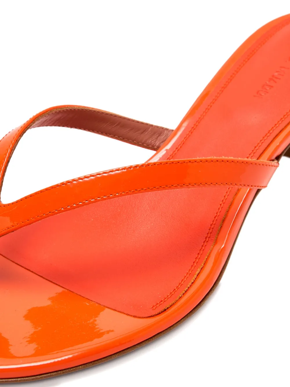 Amina Muaddi Lakleren sandalen Oranje