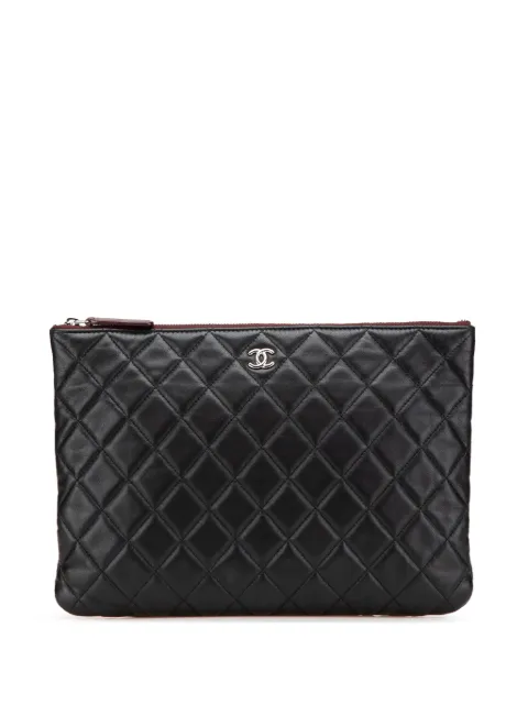 CHANEL Pre-Owned 2019 Medium Quilted Lambskin O Case clutch bag