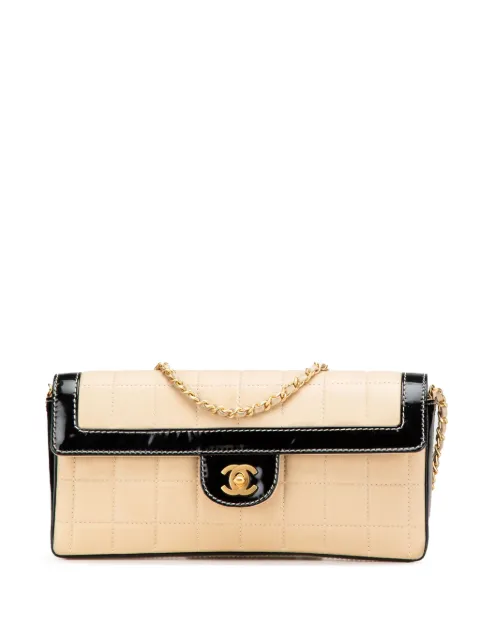 CHANEL Pre-Owned 2000-2002 CC Chocolate Bar Lambskin and Patent East West Flap shoulder bag
