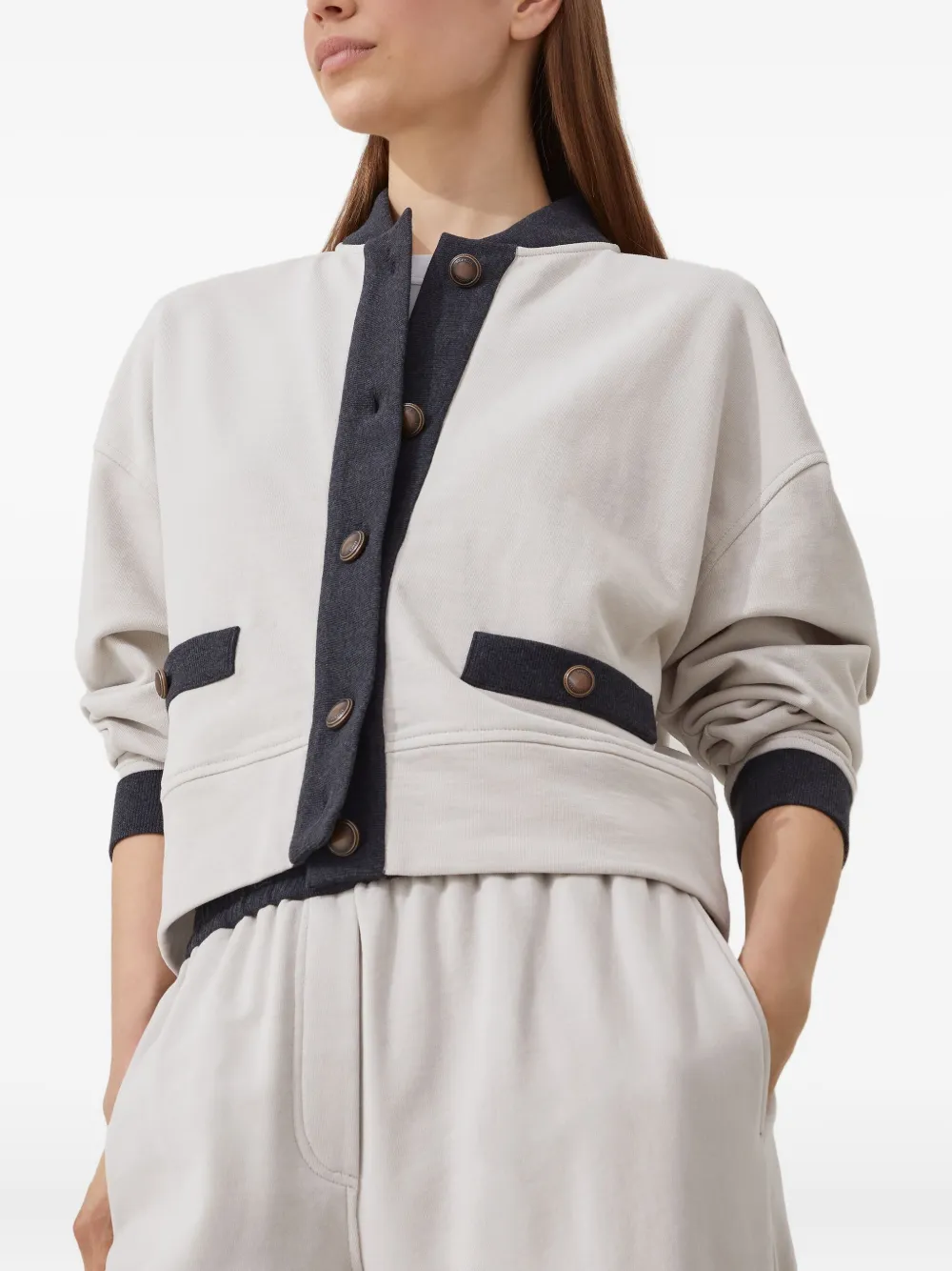 Brunello Cucinelli Sweater met vlakken en knoopsluiting Beige