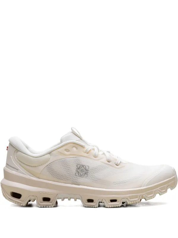 靴 On Cloudventure LOEWE 2 On Running Cloudventure 2 LOEWE Blue Red White Men's