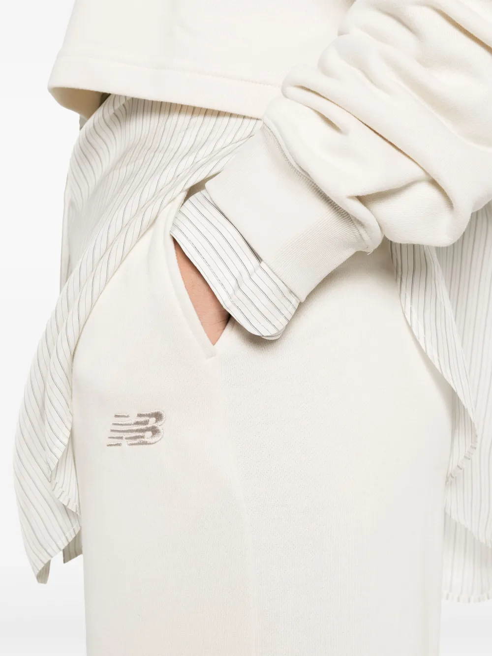 New Balance Broek met geborduurd logo Beige