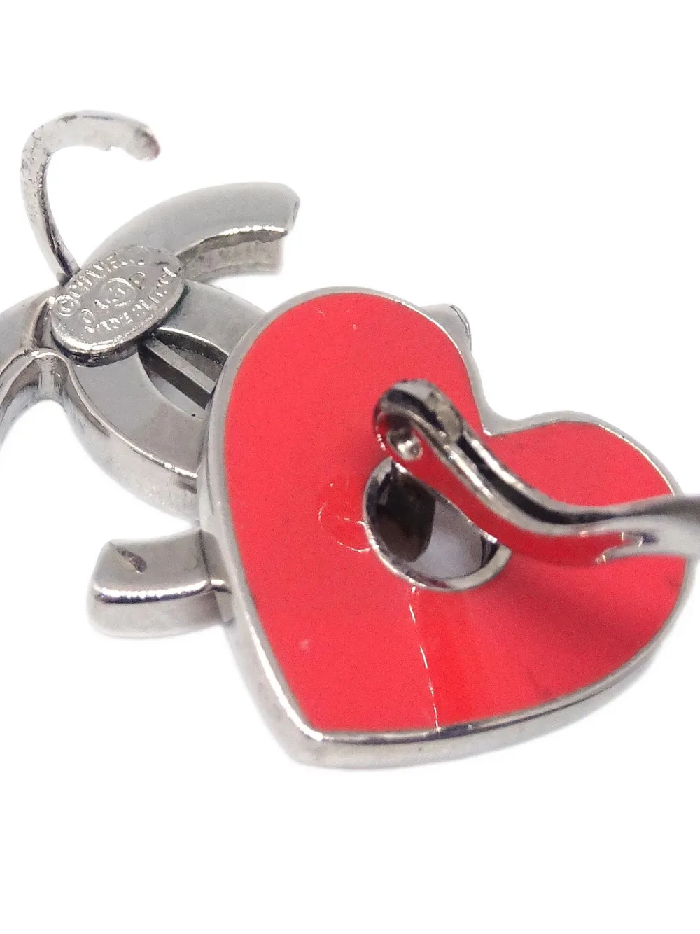 Pre-owned Chanel 2004 Cc Heart Dangle Piercing Earrings