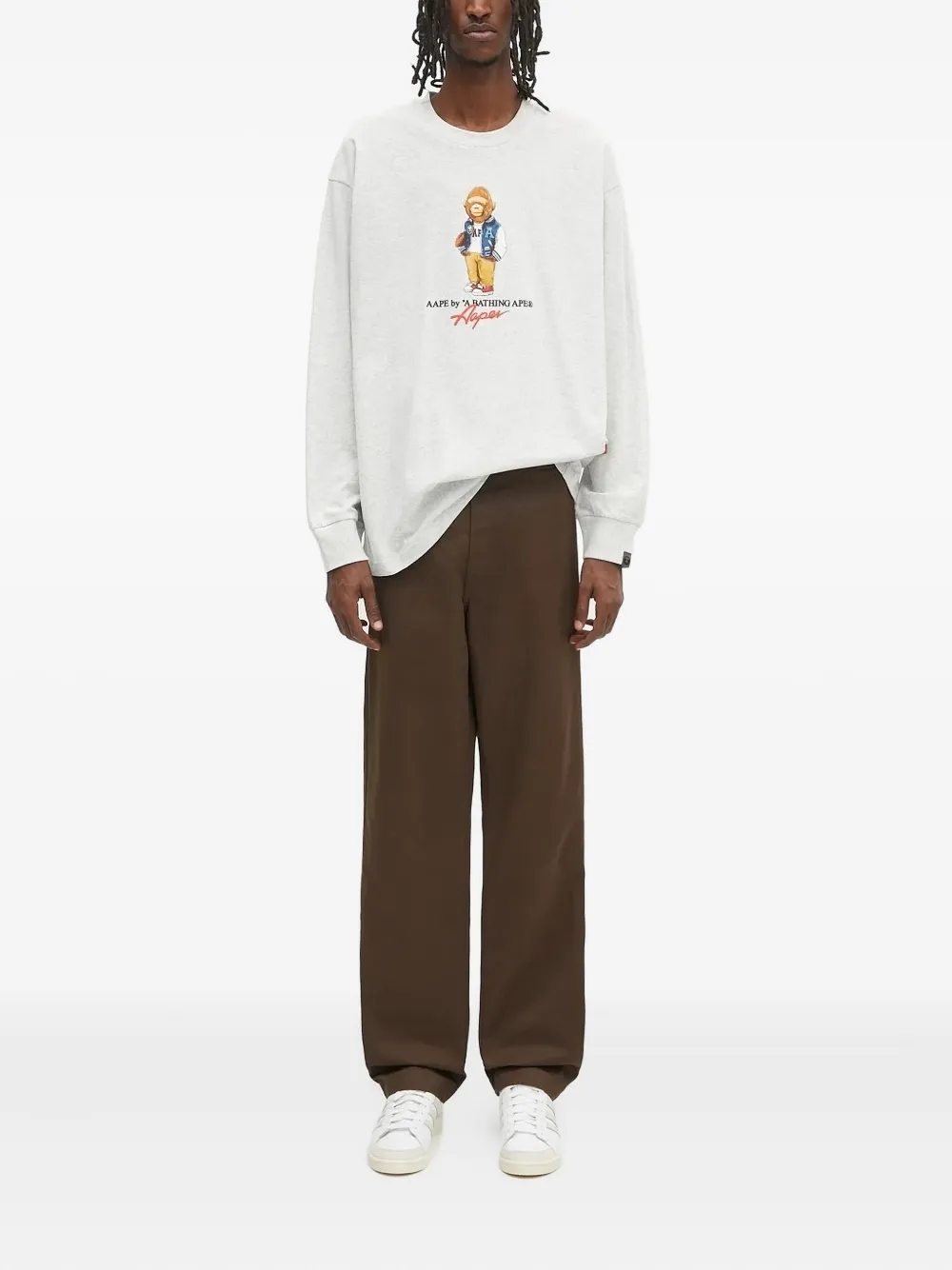 Carhartt WIP Broek met logopatch en platte voorkant - Bruin