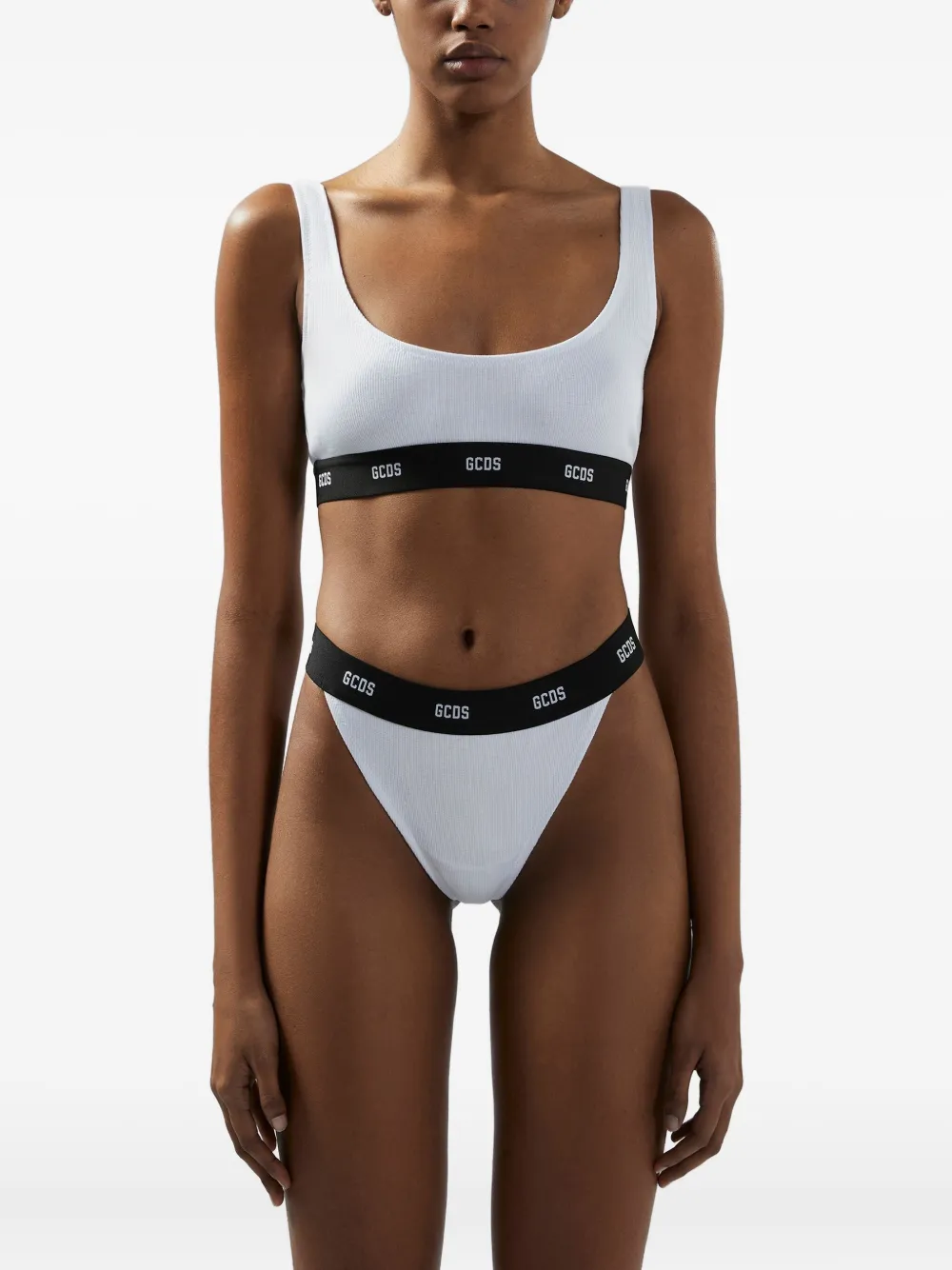 Gcds Ribbed Logo Thong In Black