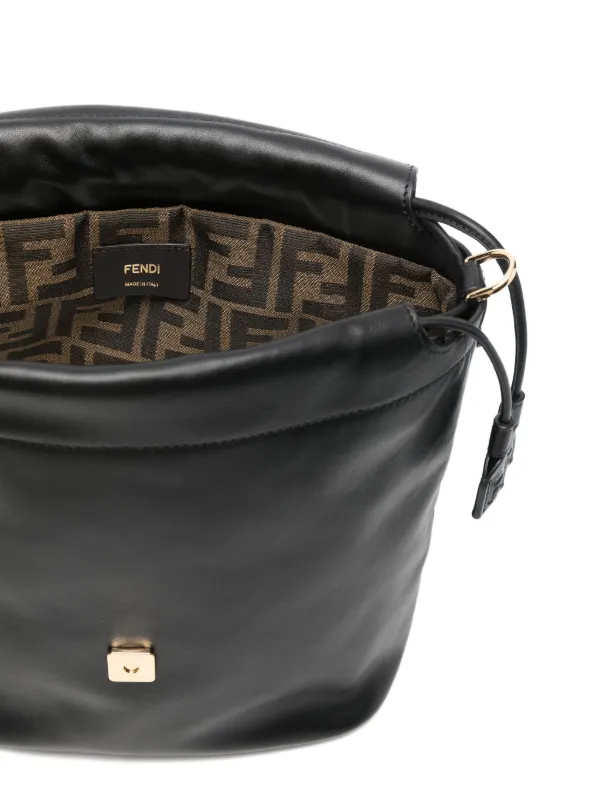 FENDI レザー バックパック | ブラック | FARFETCH JP