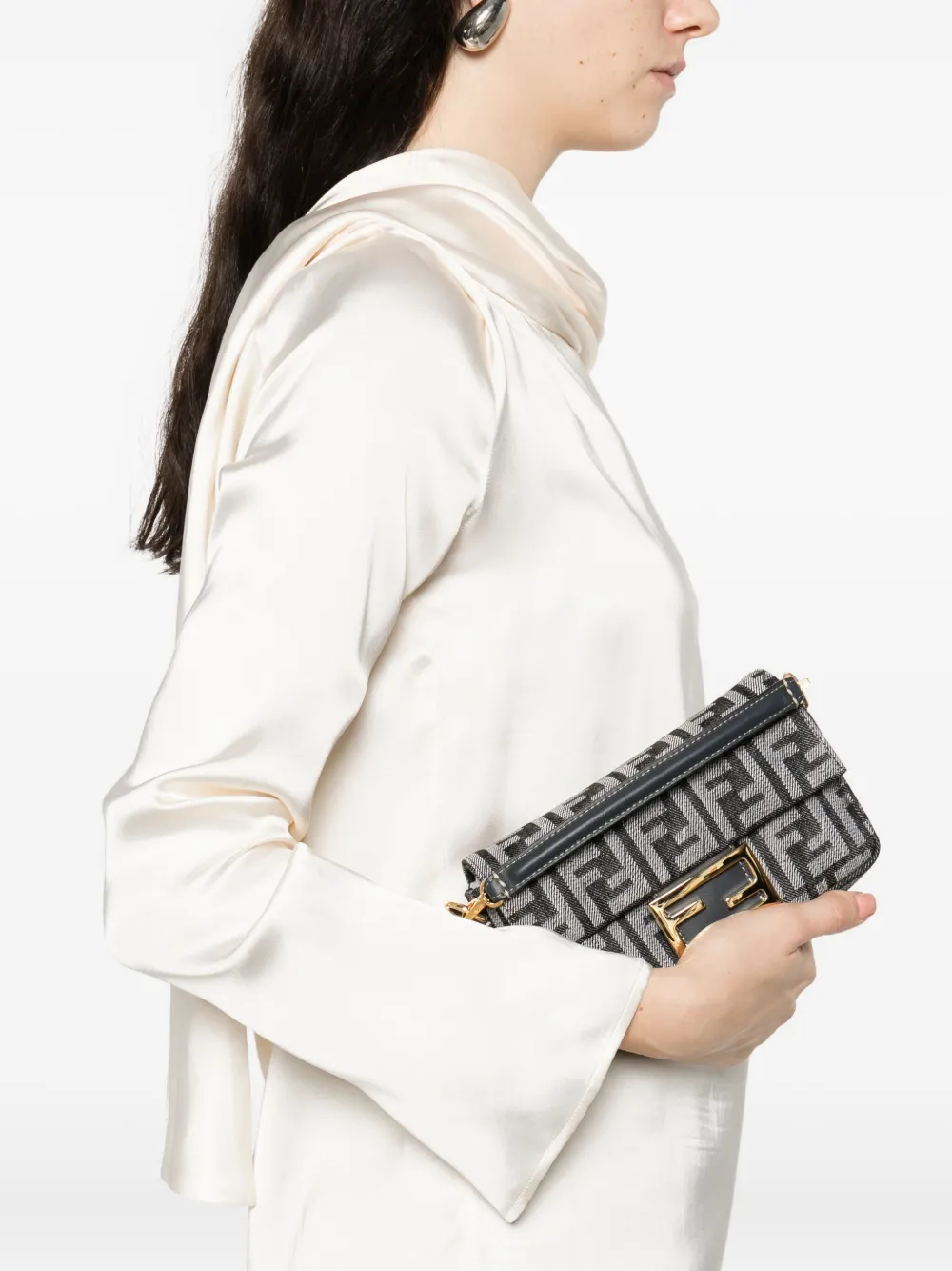 FENDI Baguette mini bag | Image 2