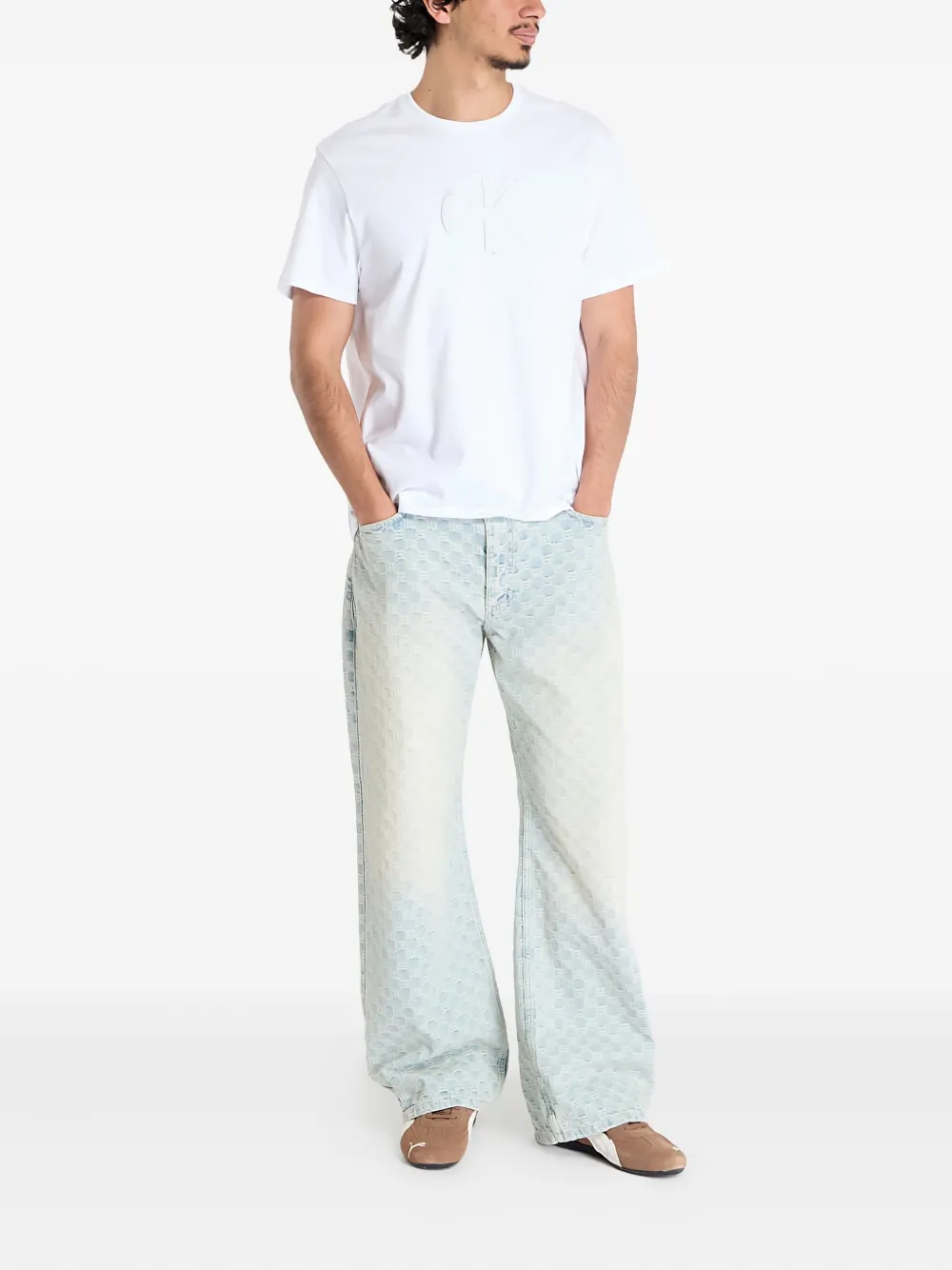 Calvin Klein Jeans logo-embossed T-shirt | T-Shirts | Image 2
