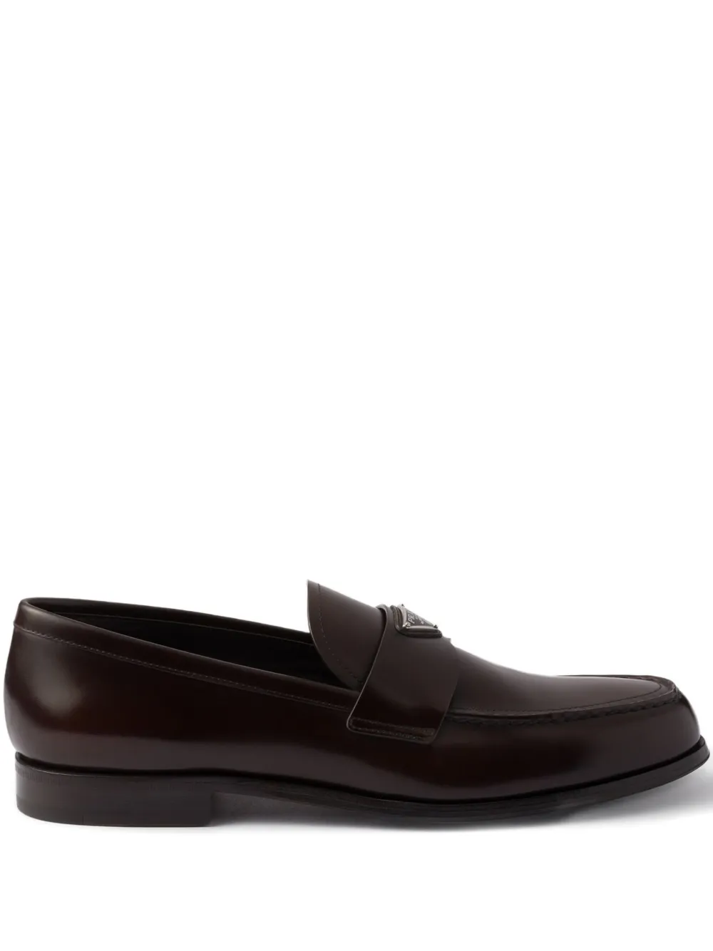 Prada Leren loafers met logo Bruin