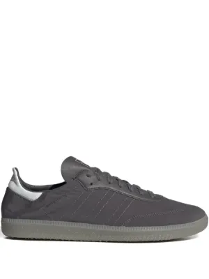 adidas gazelle silver green womens Adidas Yeezy Basketball Quantum Mid Trainers main image 1