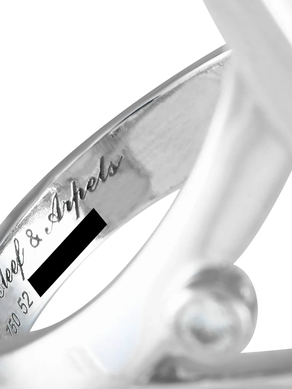 18k White Gold Miroir Des Eaux Diamond And Onyx Ring