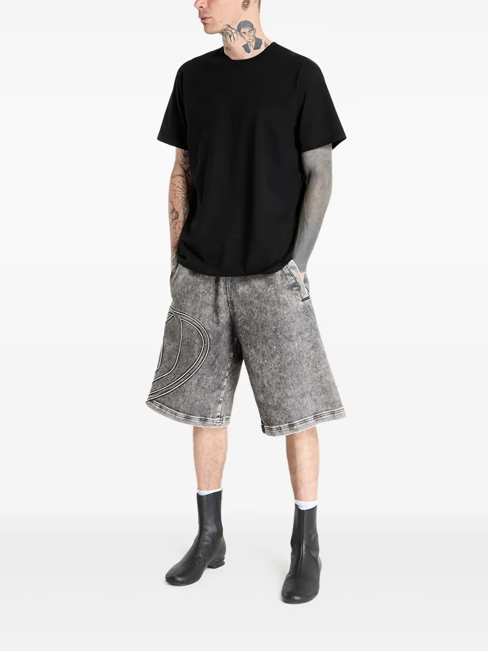 1017 ALYX 9SM Studio Circle A T-shirt Zwart