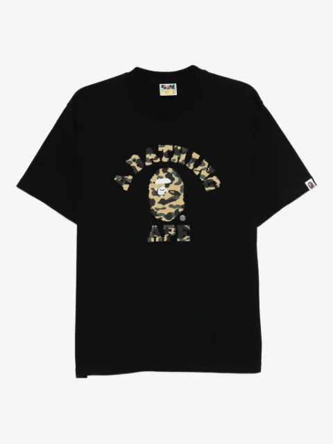 A BATHING APE® t-shirt 1st Camo College
