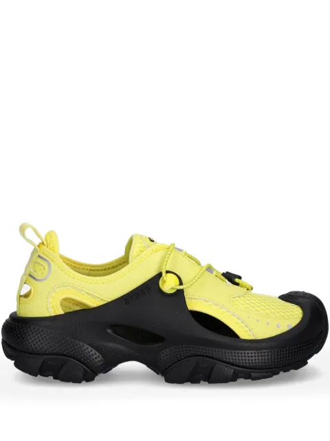 Crocs tenis con agujetas y paneles de malla