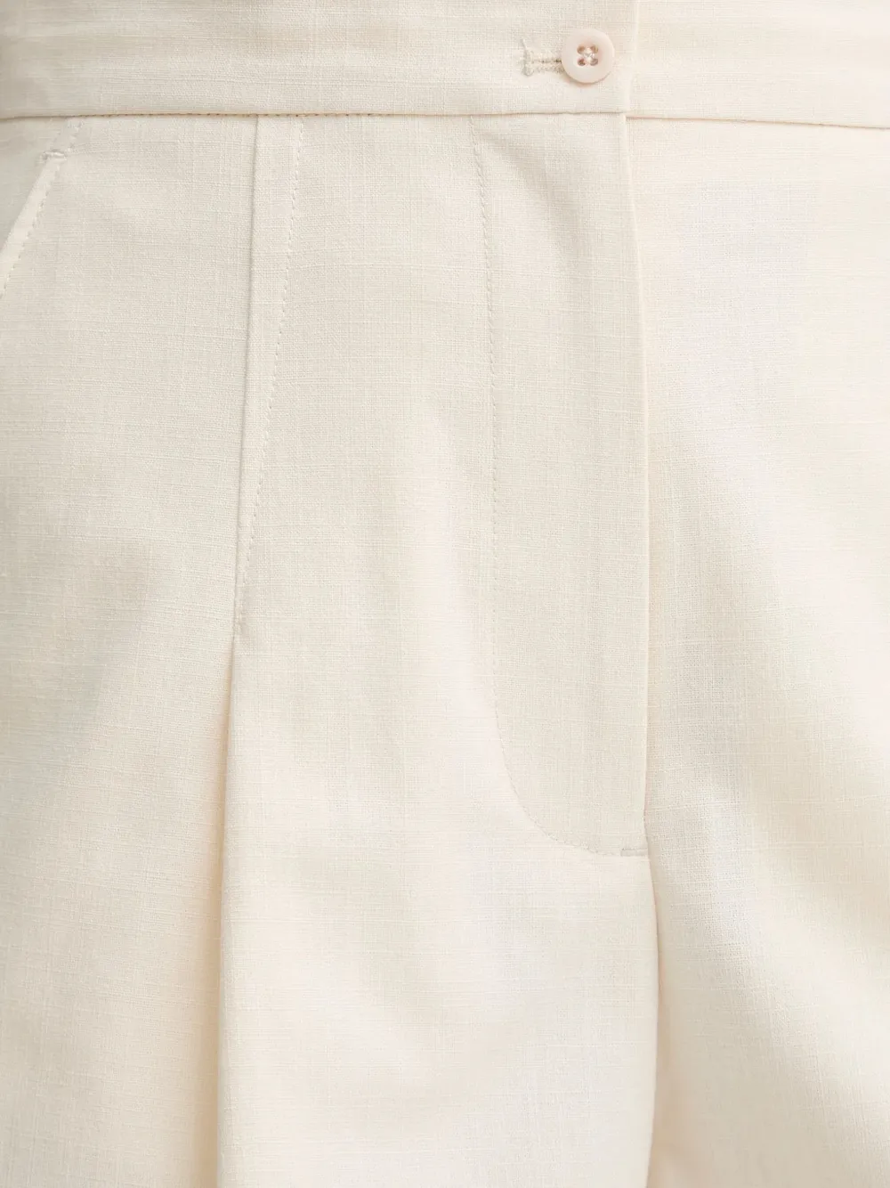 A.P.C. Geplooide shorts Beige
