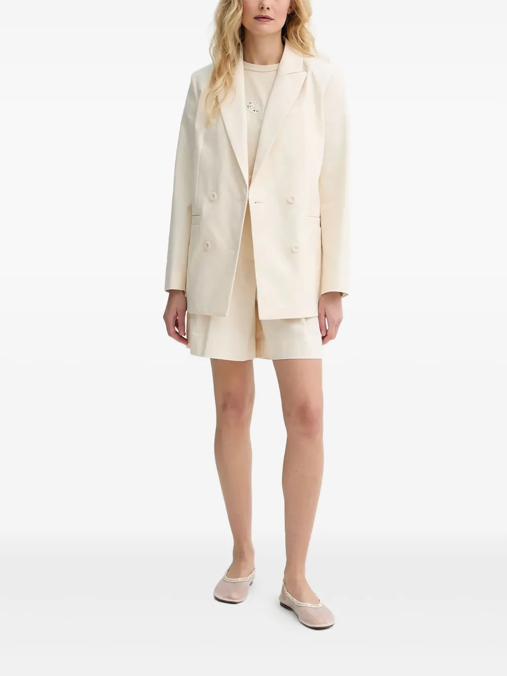 A.P.C. pleated-detail tailored shorts | Bermudas y shorts de vestir | Image 2