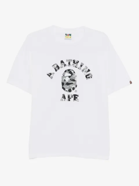 A BATHING APE® t-shirt 1st Camo College