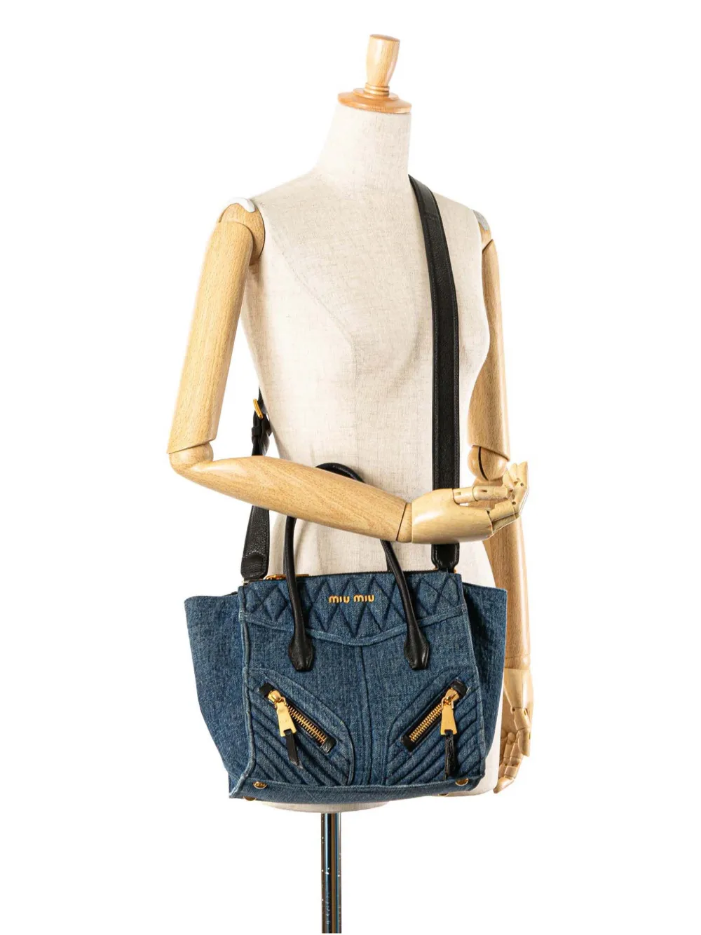Miu Miu Pre-Owned 2010-2024 Small Matelasse Denim Biker satchel | Estilos de archivo | Image 2