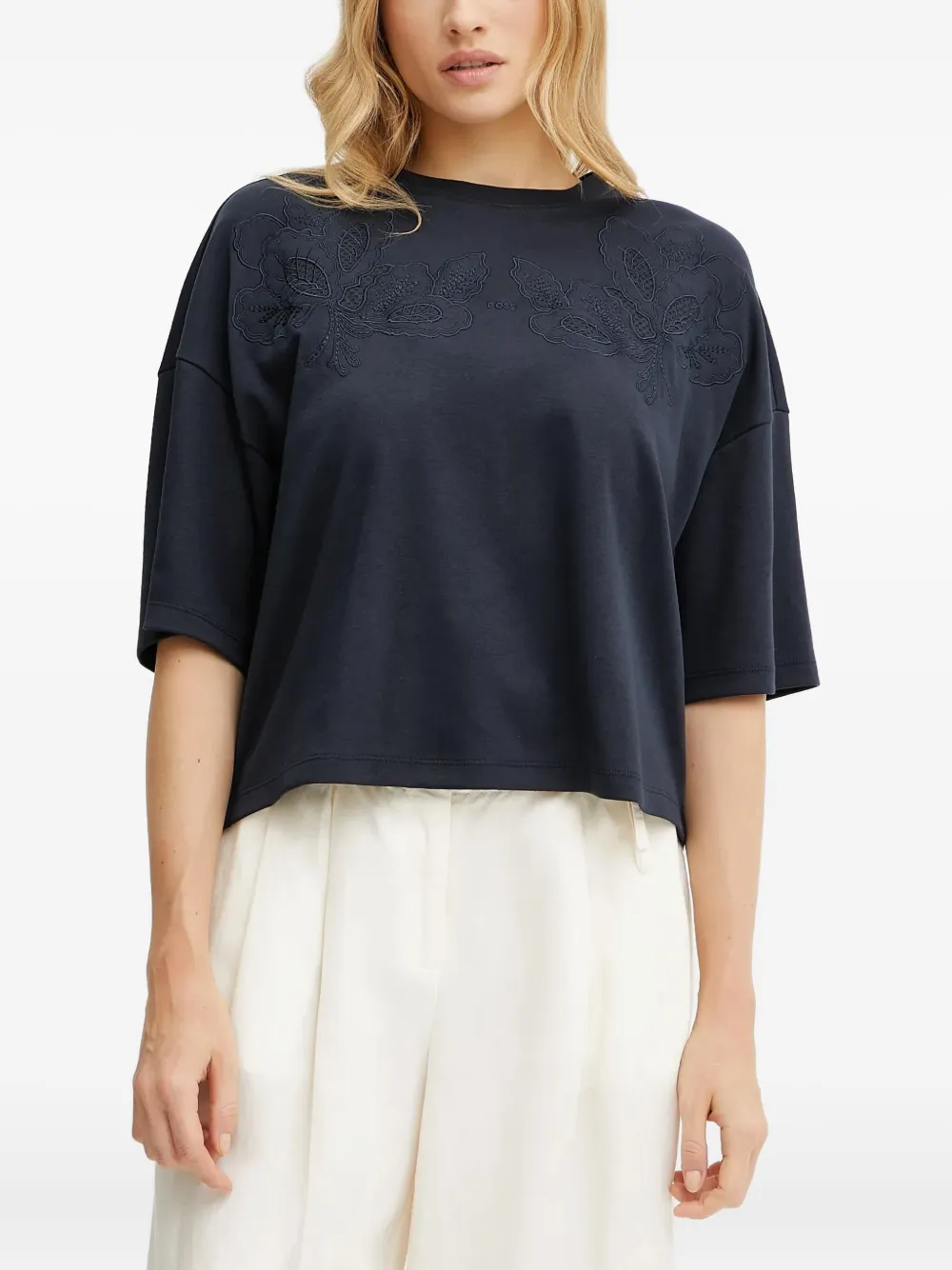 BOSS floral-embroidered T-shirt Blauw
