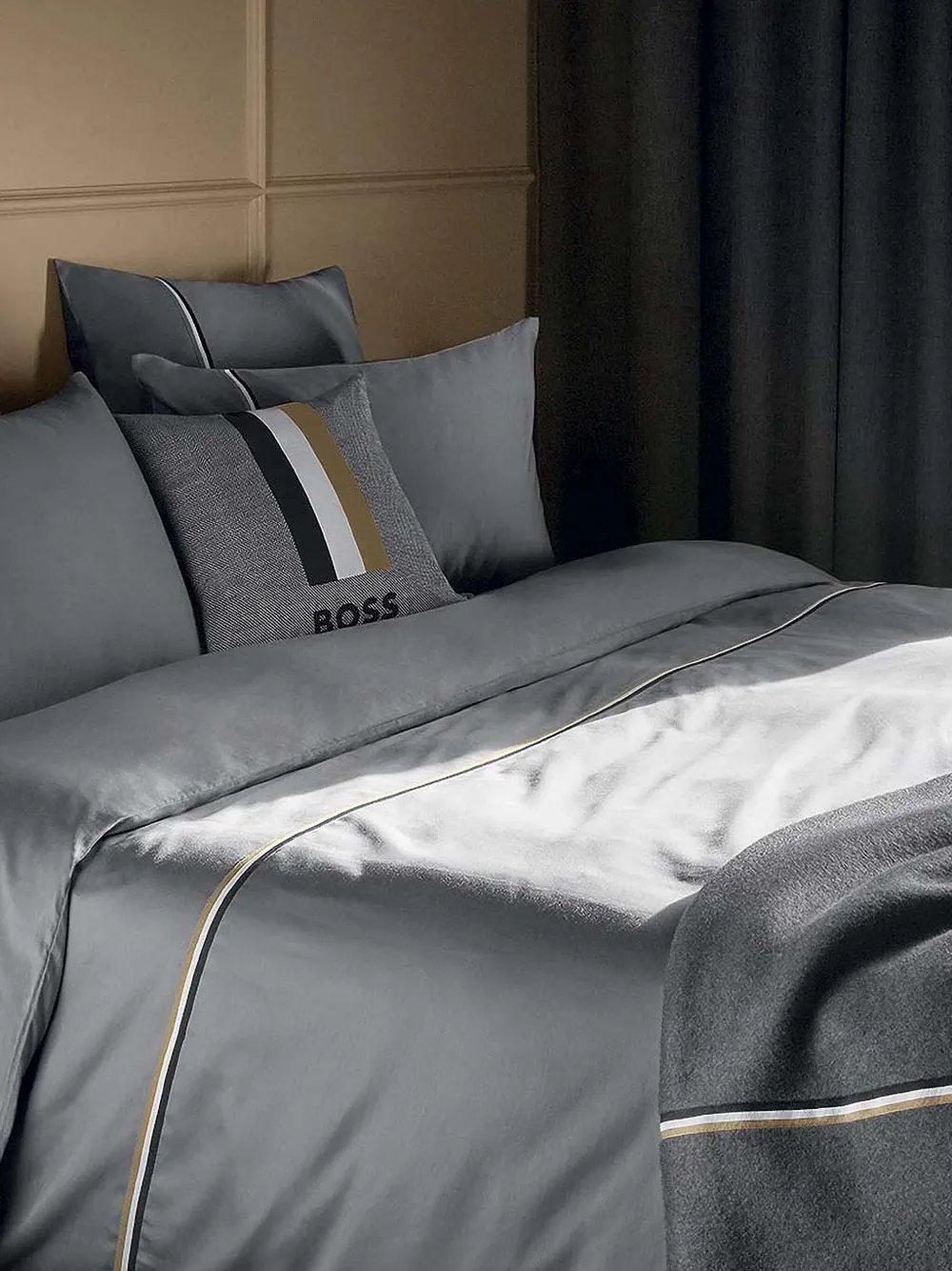Hugo Boss Stripe-detail Duvet Cover In Black