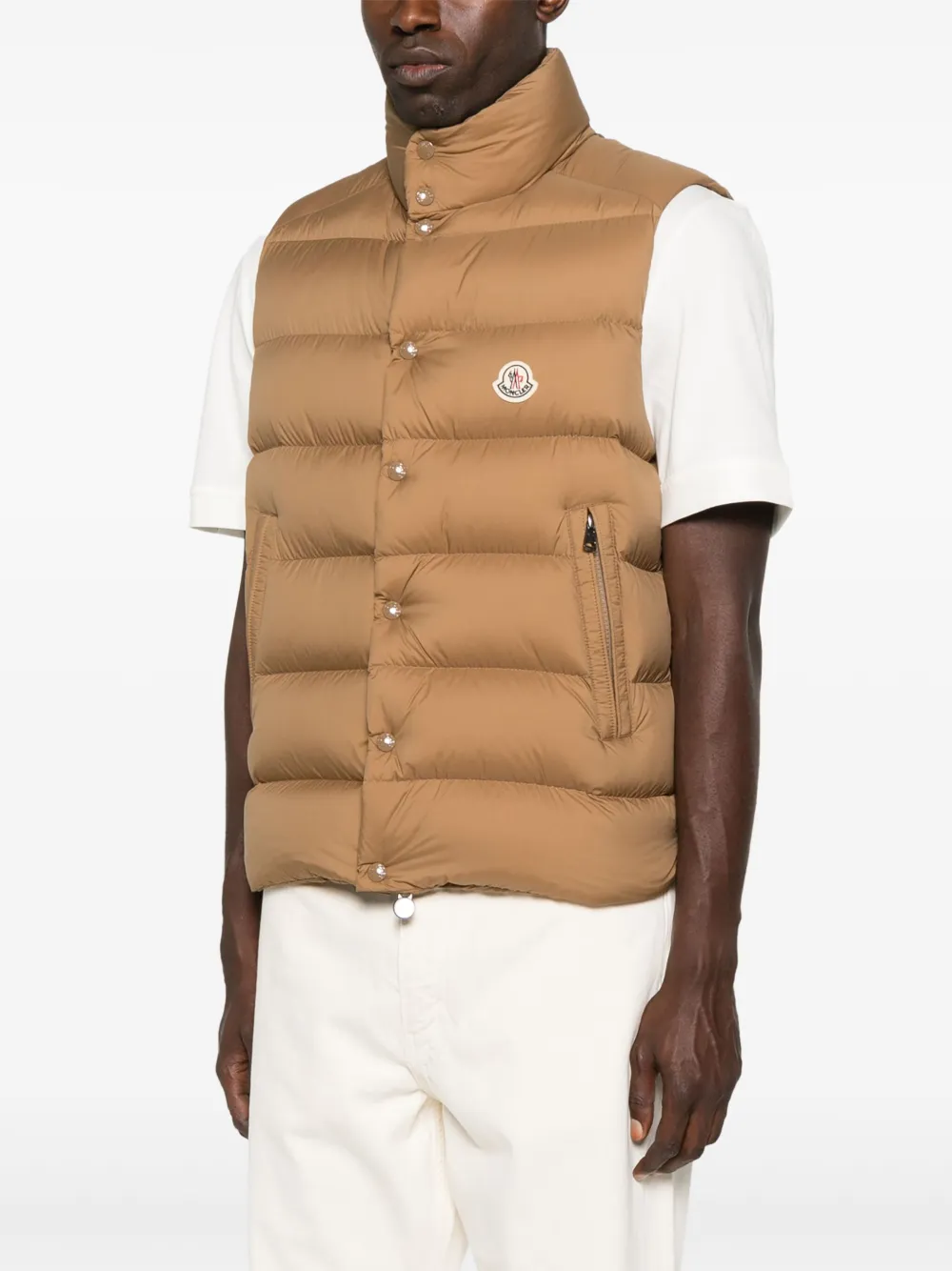 Moncler Gewatteerde bodywarmer met knoopsluiting Beige