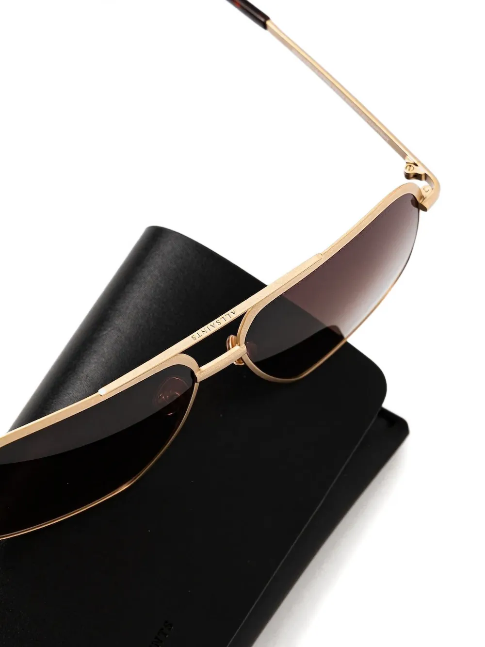 AllSaints Zonnebril met vierkant montuur Goud