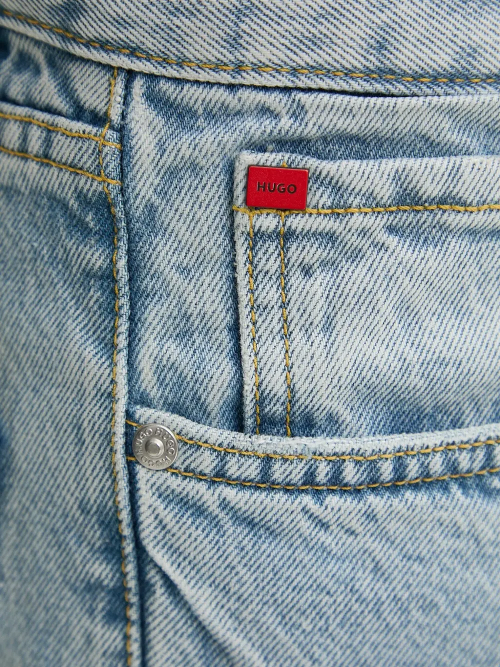 HUGO Gerafelde jeans met vijf zakken Blauw