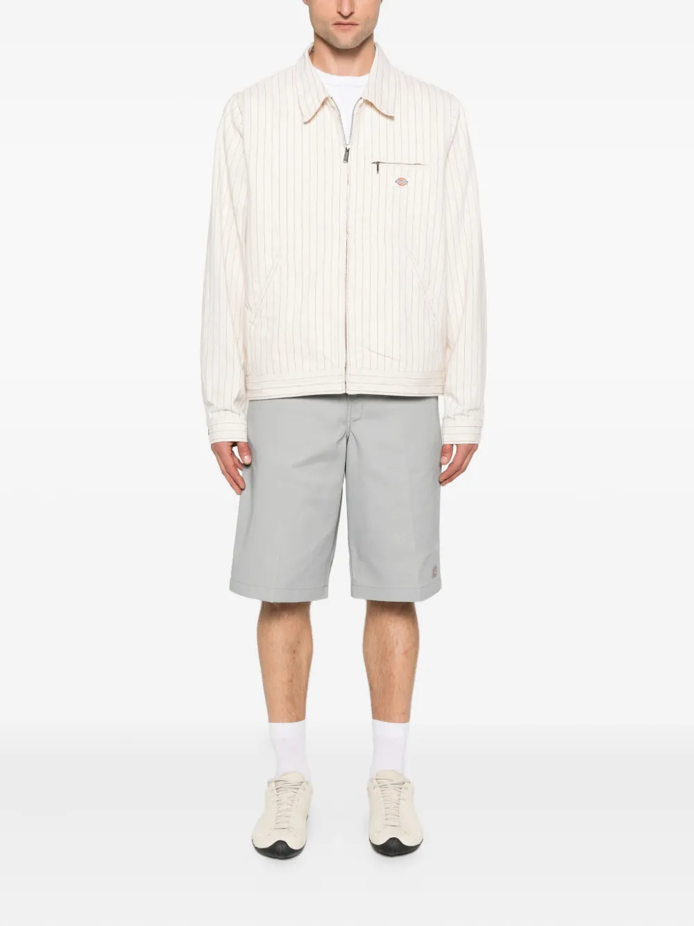 DICKIES 13 Inch Multi Pocket shorts | Khaki Shorts | Image 2