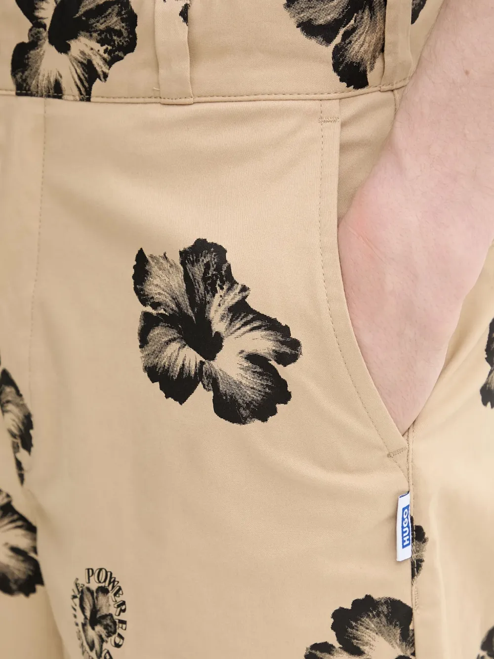 HUGO Shorts met bloemenprint Beige