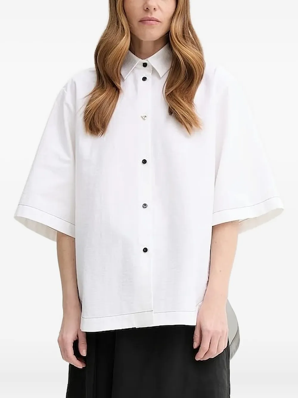 AERON short-sleeve curved hem shirt | White | Image 1
