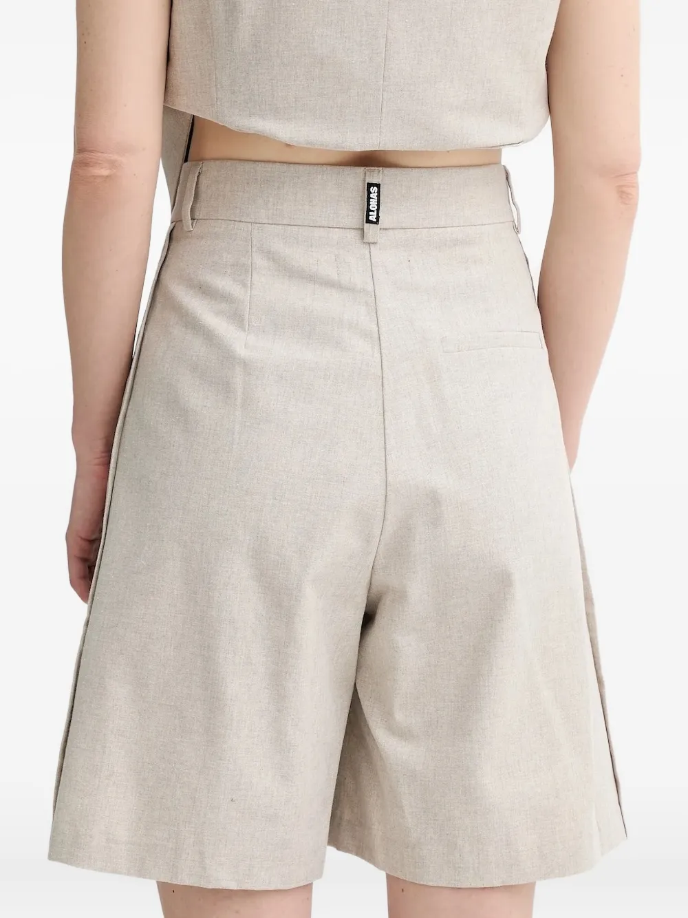 ALOHAS High waist shorts met geplooide voorkant Beige