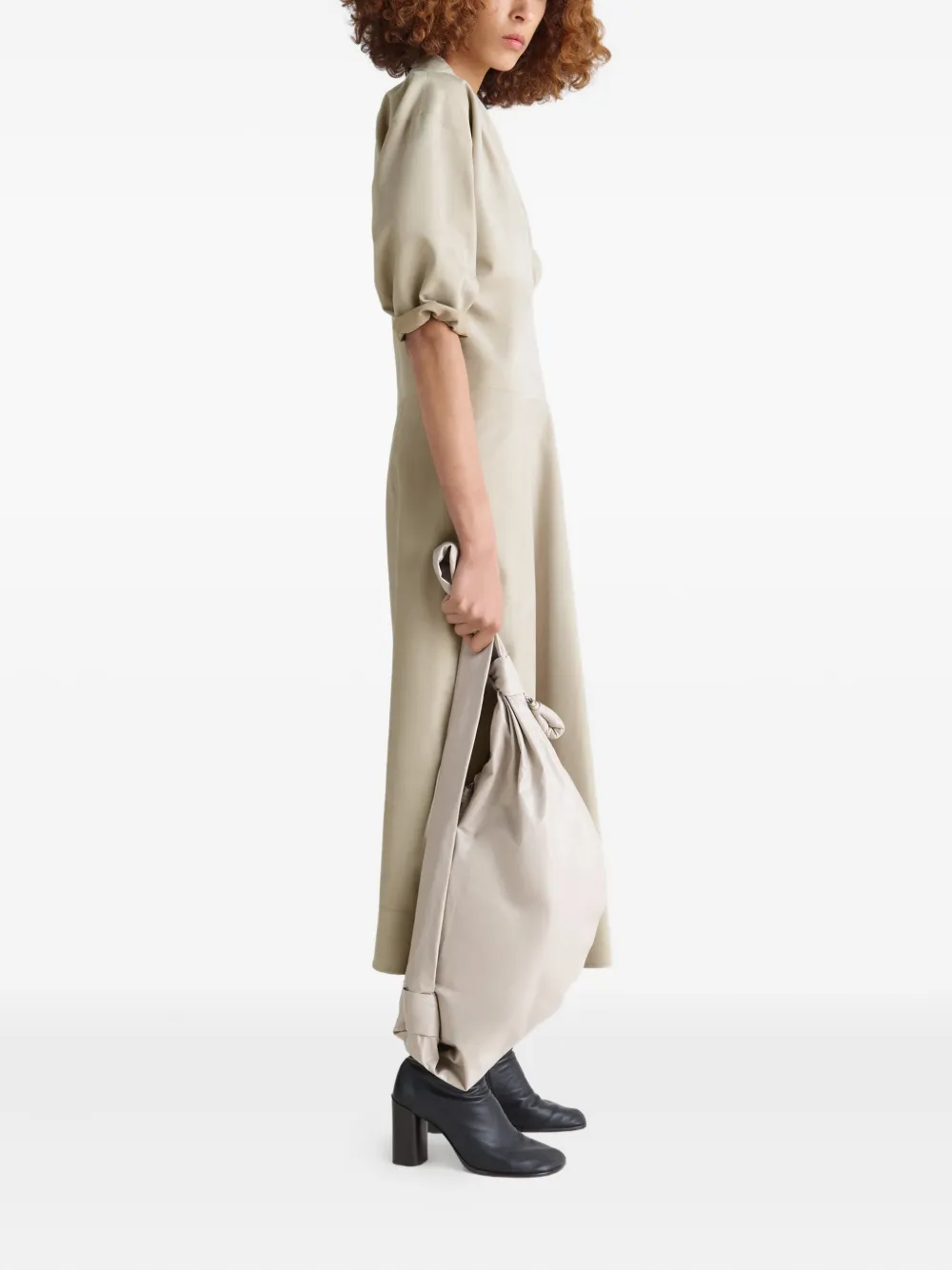 LEMAIRE Midi-jurk met V-hals Beige