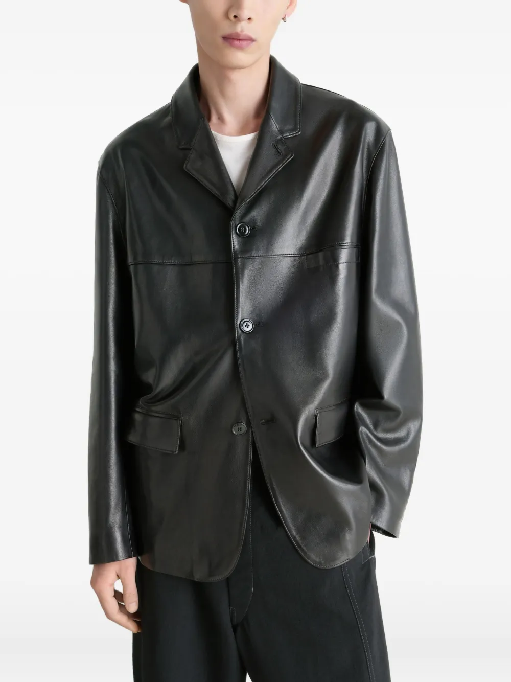 Lemaire Tailored Single-breasted Leather Jacket In Black