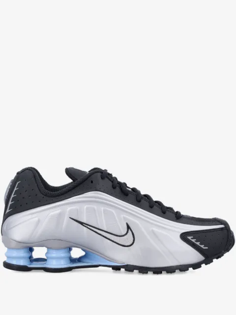 Nike Shox R4 shoes
