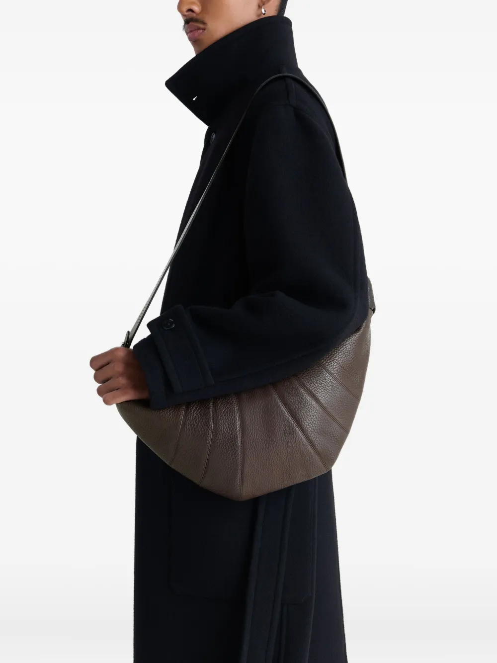 LEMAIRE Croissant medium schoudertas Bruin