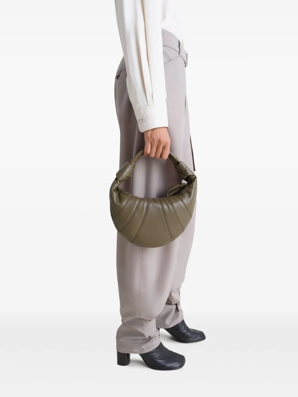 LEMAIRE Fortune Croissant schoudertas met geknoopt detail - Groen