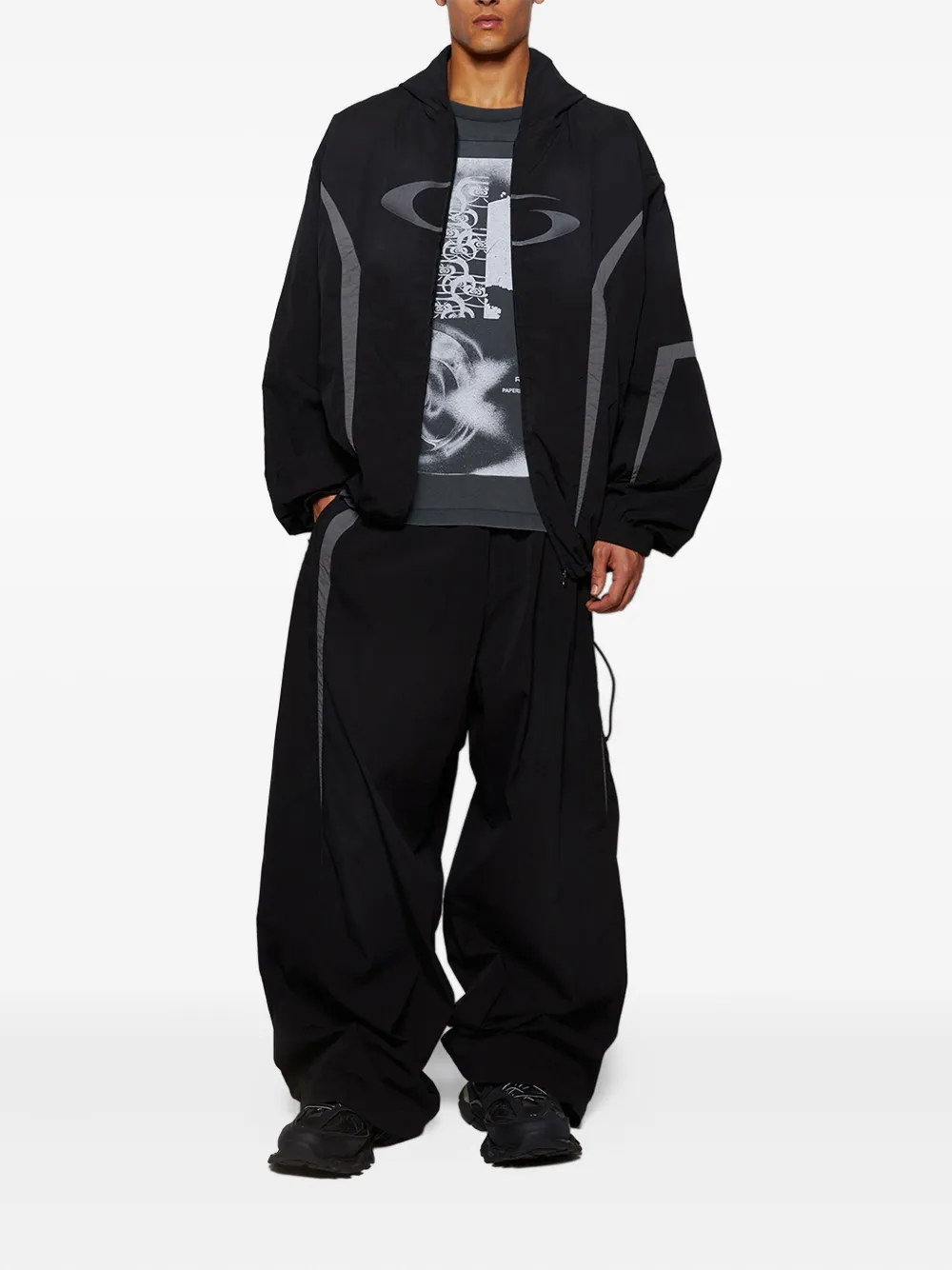 RRR123 graphic-print T-shirt - Grijs