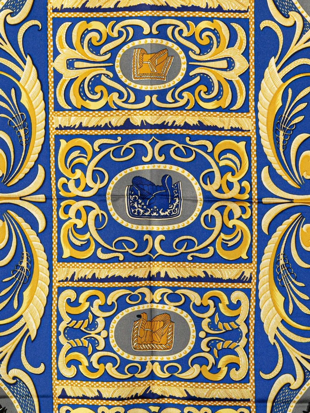 Hermès Pre-Owned mascada La Presentation de seda del siglo XX | Image 2