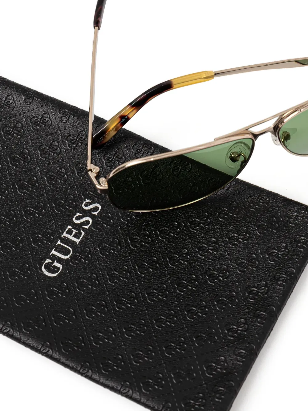 GUESS EYEWEAR Zonnebril met metalen piloten montuur Goud