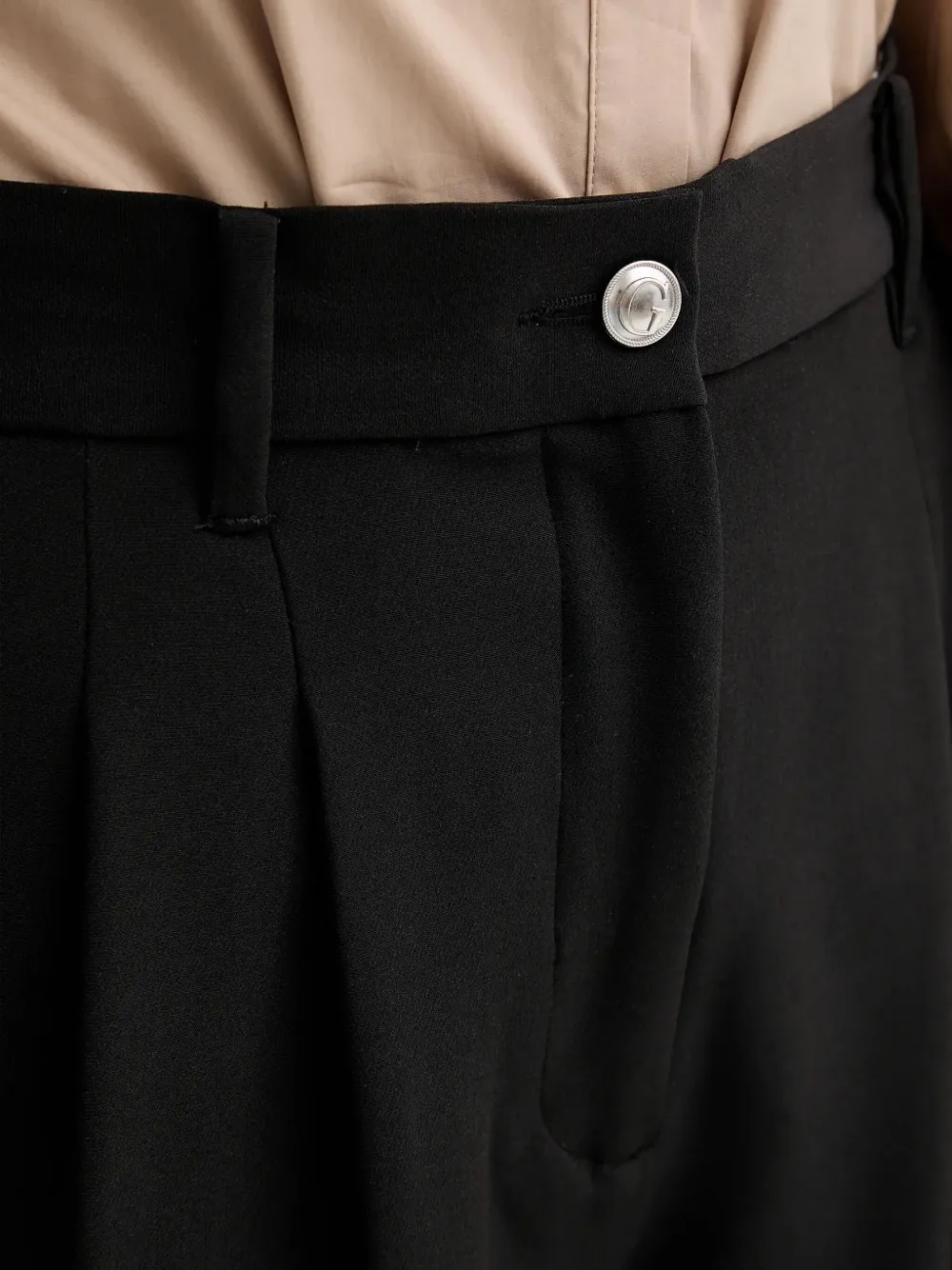 GUESS USA pleat-detail trousers Zwart