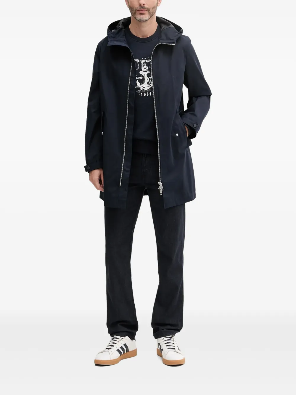 GUESS USA logo-plaque jeans - ブルー GUESS USA logo-plaque jeans - ブルー