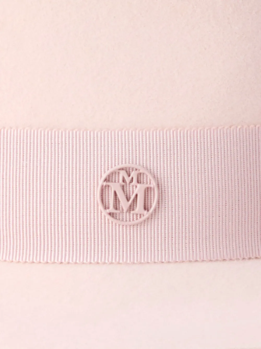 Maison Michel Hoed met logoplakkaat Roze